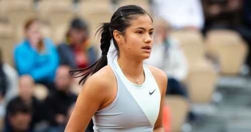 Raducanu overcomes fellow teenager Noskova at French Open