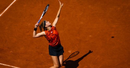 Muchova upsets Sakkari; Fernandez defeats Linette at Roland Garros