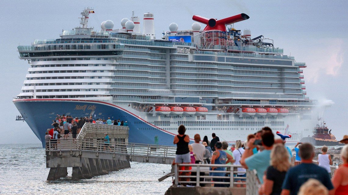 Some cruise lines vow to defy Florida's ban on proof of vaccination