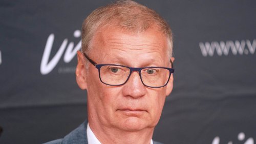 Günther Jauch: "Erster Rotwein morgens um zehn!" Jetzt spricht er über sein persönliches Waterloo