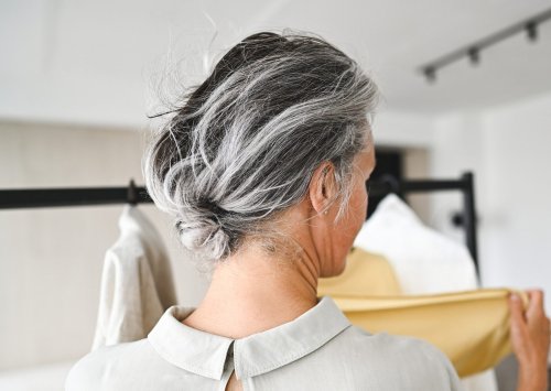 Dutt-Frisuren für Frauen ab 60: Diese Haarknoten sind zeitlos und modern