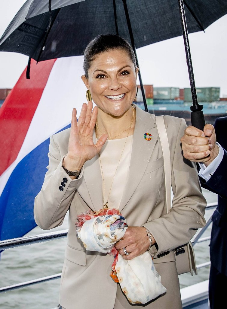 Royals: News aus den Königshäusern - cover