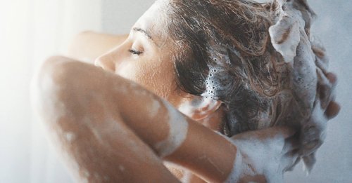 Haarwachstums-Shampoo: Diese Helfer wirken gegen Haarausfall