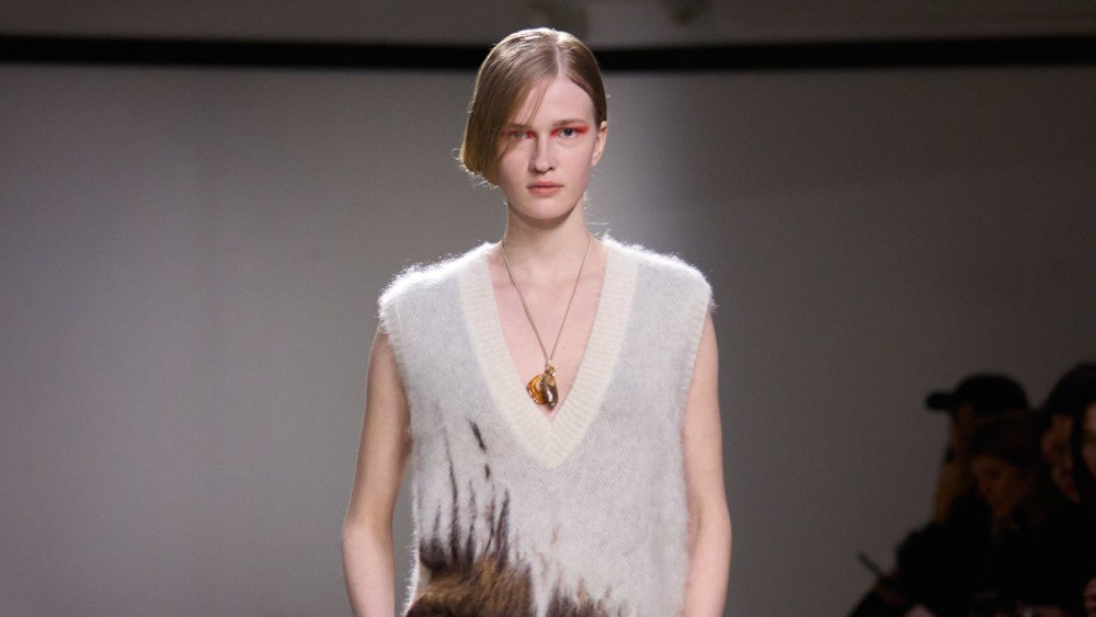 Mame Kurogouchi Fall 2024 Ready-to-Wear: Fashioning a Future for Japan’s Heritage Crafts