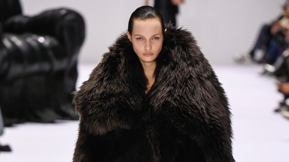 Acne Studios Fall 2024 Ready-to-Wear: Bodycon Meets the Great Outdoors
