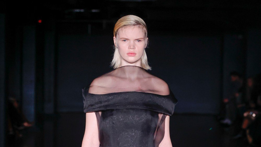Emilia Wickstead Fall 2024 Ready-to-Wear: Bright Lights, Big City
