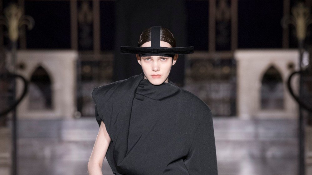 Uma Wang Fall 2024 Ready-to-Wear: Piecing Memories Together