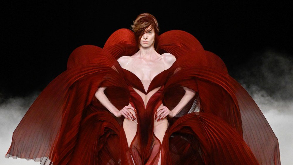 Couture Fall 2026 Trend: Fantasy