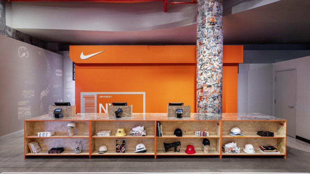 Nike’s Stock Troubles Aren’t New, Here’s Why the Crash Is Going Viral Now