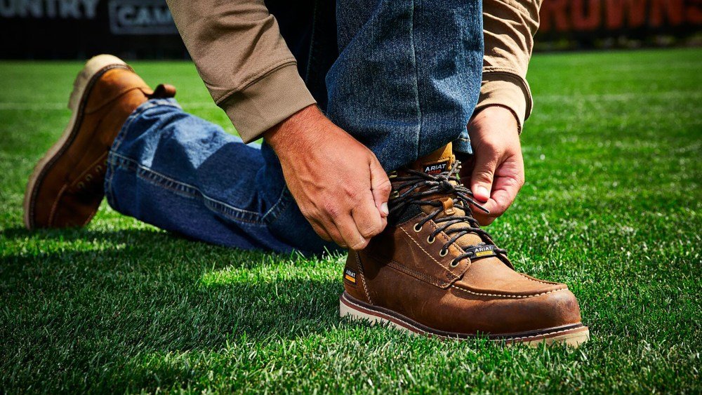 Ariat Work to Outfit the Cleveland Browns Grounds Crew This Football Season