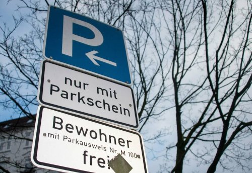 Parken: Grüne für höhere Gebühren bei Bewohnerparkausweisen in Krefeld