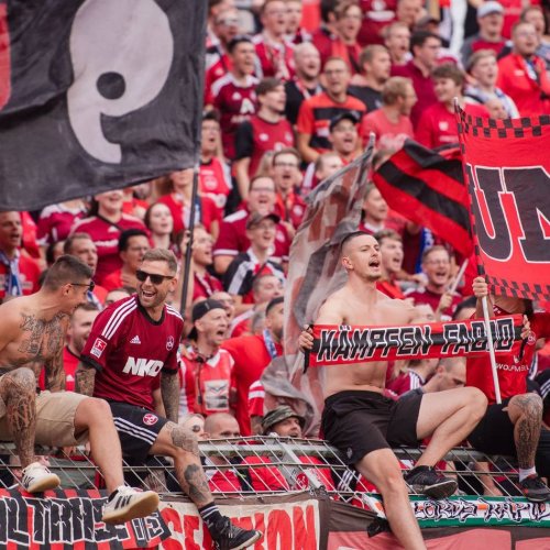 2. Liga: Irrtum: Polizei bringt Nürnberg-Fans direkt vor die Kabine