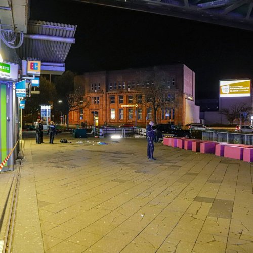 Blaulicht: Größerer Polizeieinsatz in Wuppertal: Versuchter Totschlag am Alten Markt