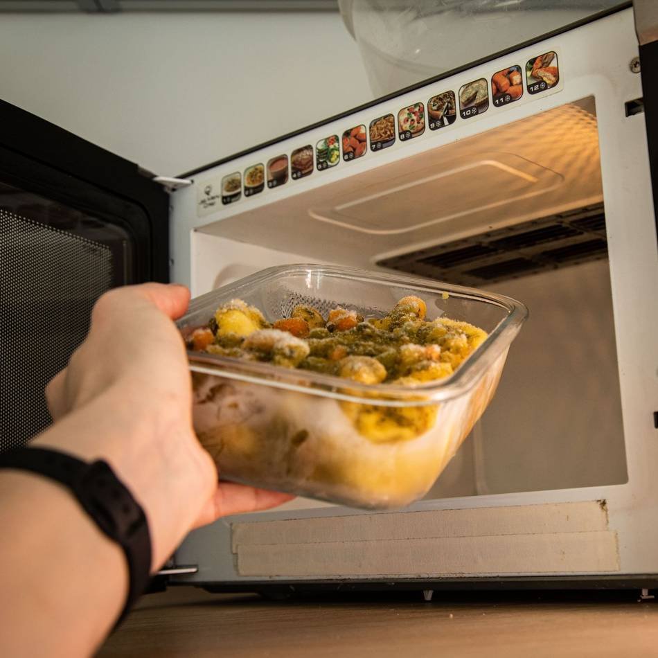 Essen aus dem Eisschrank: Gefrorenes gleich garen oder erst auftauen lassen?