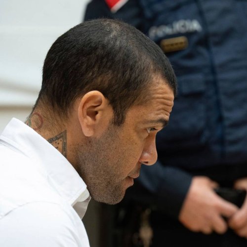 Prozess gegen Fußballer: Sexuelle Aggression: Alves muss für mehrere Jahre in Haft