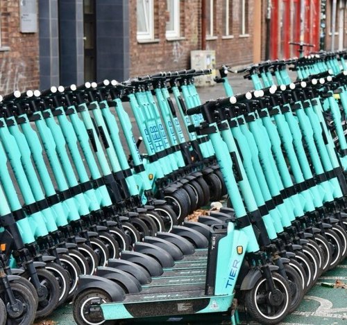 Mobilität in Düsseldorf: Mehr Ordnung bei den E-Scootern