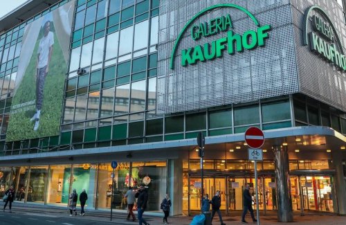 Warenhaus: Kaufhof in Wuppertal: Niedergeschlagene Verkäufer und weinende Kunden