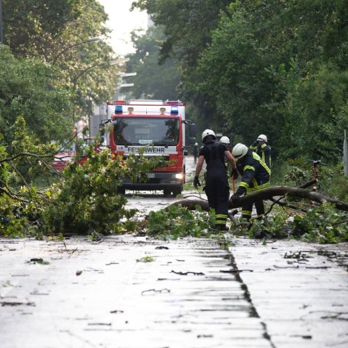 Unwetter: Schwere Gewitter im Rheinland: Duisburg besonders betroffen