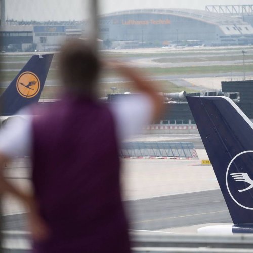 Corona-Maßnahmen: Lufthansa: Maskenpflicht durchzusetzen ist Sicherheitsrisiko