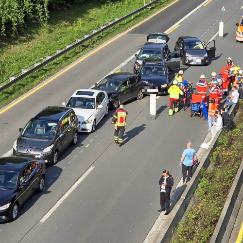 Blaulicht: Massenkarambolage auf der A46 in Wuppertal