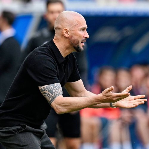 Fußball-Bundesliga: Trotz Grusel-Saison: Ilzer bleibt Hoffenheim-Trainer