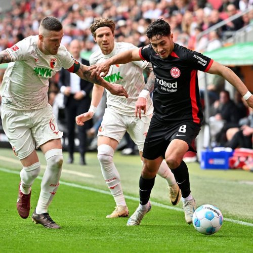 Fußball-Bundesliga: 0:0 in Augsburg: Frankfurt holt Punkt beim Trapp-Comeback