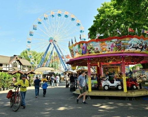Stadtgeflüster: Von Narren und Burgherren in Krefeld