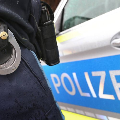 Blaulicht: Bedrohung mit Schreckschusswaffe? Wuppertaler Polizei nimmt 27-Jährigen fest
