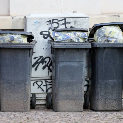 Tarif: Warnstreik am Donnerstag in Krefeld - Mülltonnen werden nicht geleert