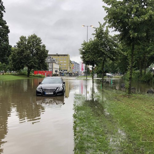 Noch keine Ermittlungen: Entscheidung über Anzeige zum Jahrhundert-Hochwasser in Wuppertal dauert weiter