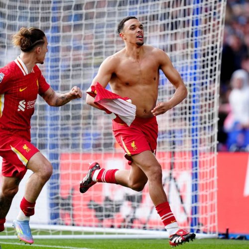 Premier League: Liverpool auf Meisterkurs - Leicester abgestiegen