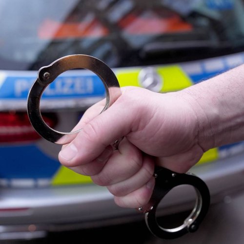 Kriminalität: Polizei nimmt mutmaßlichen Coronatest-Fälscher fest