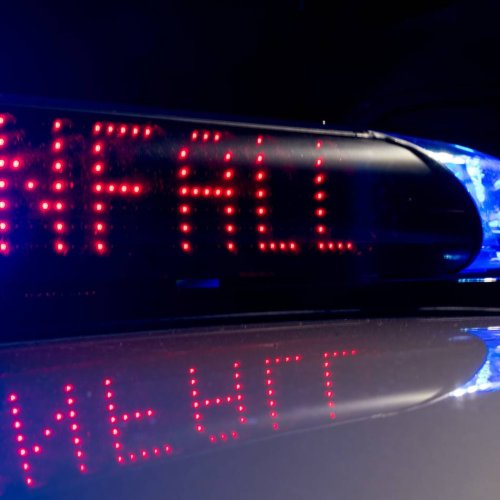 Polizei: Schwerer Unfall und Vollsperrung auf der A535 bei Wuppertal