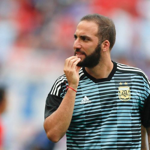 Fußball: Argentinischer Stürmer Gonzalo Higuaín beendet Profikarriere