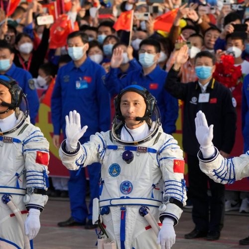 „Tiangong“: Crewwechsel: China schickt drei Astronauten zu Raumstation