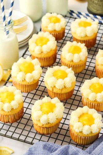 Lemon Stuffed Cupcakes