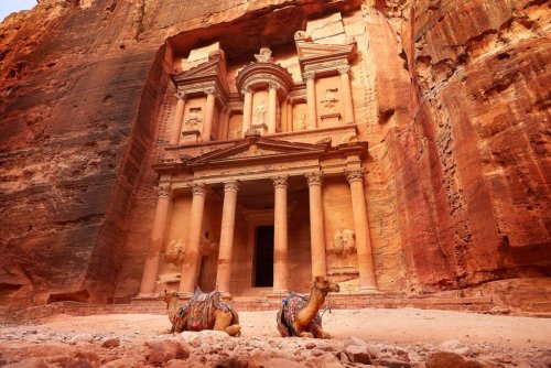 22 Iconic Places Around the World to Explore This Year