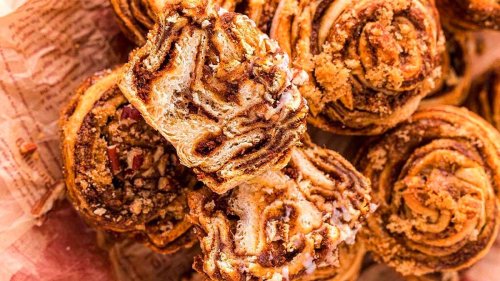 21 Truly Scrumptious Cinnamon Roll Recipes