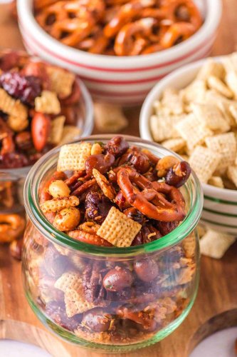 How to Build a Trail Mix