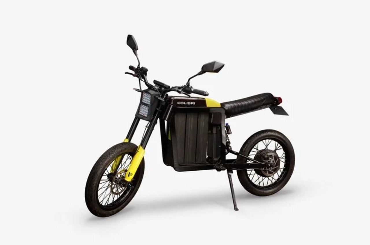 this-sleek-folding-e-bike-lets-you-ride-up-to-200km-on-a-single-charge