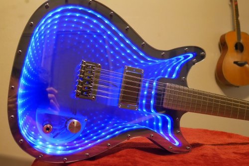 This ‘Infinity Mirror Guitar’ Might Be the Coolest Electric Guitar Ever Made