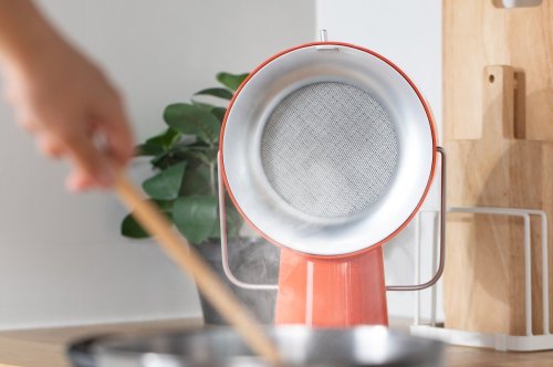 World’s first portable kitchen hood lets you cook anywhere without worrying about greasy fumes