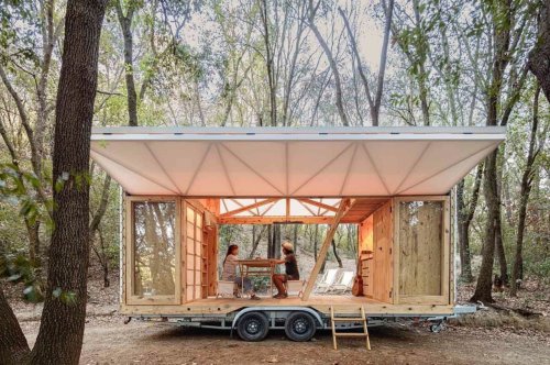 Digital nomads can live and work in self-sufficient mobile home