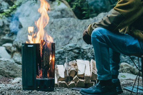This Japanese flat-pack fire pit sets up effortlessly and uses a dual combustion system to amplify heat