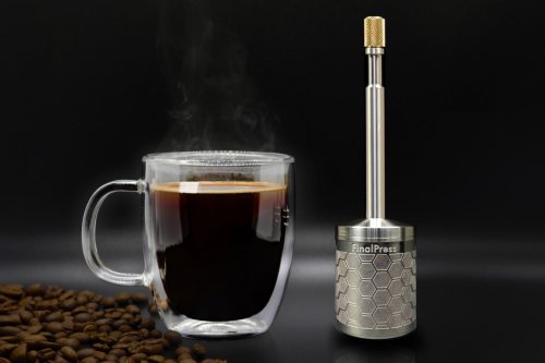 With over $1.3 million funded, this tiny portable French Press brews delicious coffee right inside your mug
