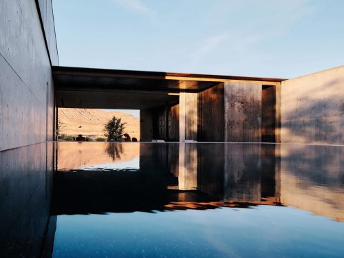 Home In The Nevada Desert Is A Masterpiece Of Concrete & Steel, Offering Scenic Views & Sustainable Design