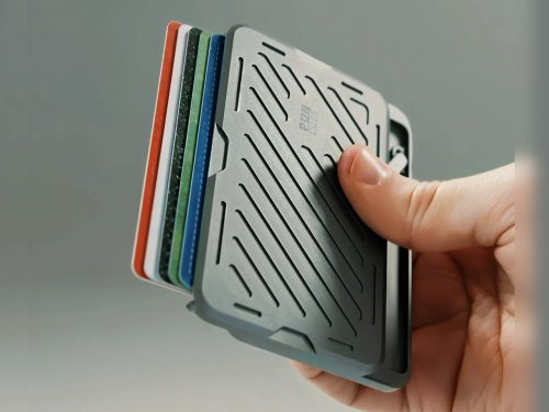 Puncube MagSafe Wallet Has An Addictive Side-Sliding Method For Easy Access