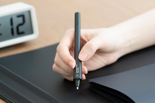 This revolutionary ergonomic pen with a ‘low centre of gravity’ uses basic physics to provide the ultimate writing comfort