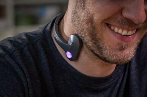 This Innovative wearable neckband helps you reduce stress and improve sleep using biohacking