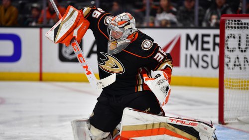 Ducks: 3 Teams That Could Target John Gibson at 2023 Deadline